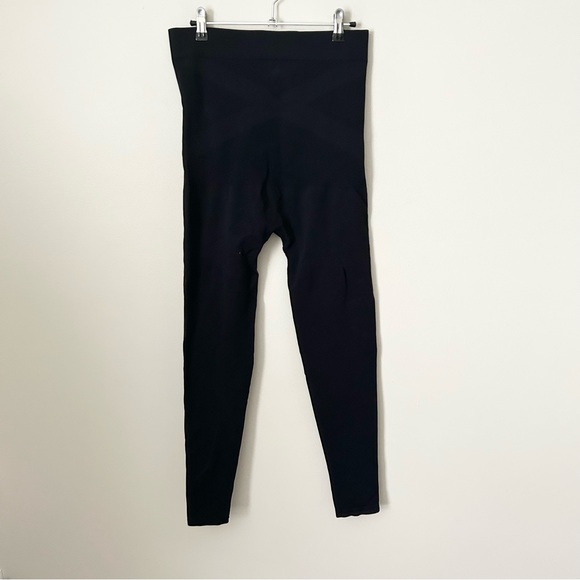 Blanqi Black Maternity Leggings - Picture 2 of 4